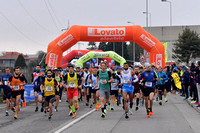 06.01.2023 Dalmine (BG) 14^ Mezza Maratona sul Brembo (Partenza e Primo Giro) Foto di Arturo Barbieri