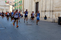 27.10.2024 Molfetta (BA) – 18^ CorriMolfetta – N – Passaggio sul corso2 – Foto Antonia Annoscia